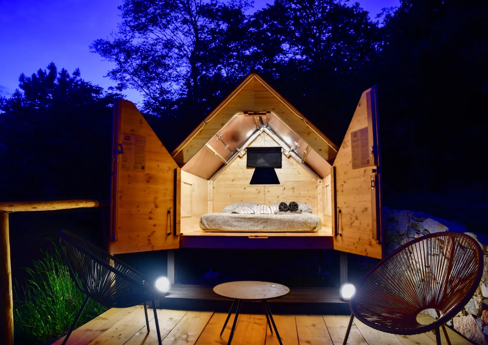 Open Stars Box beneath the evening sky