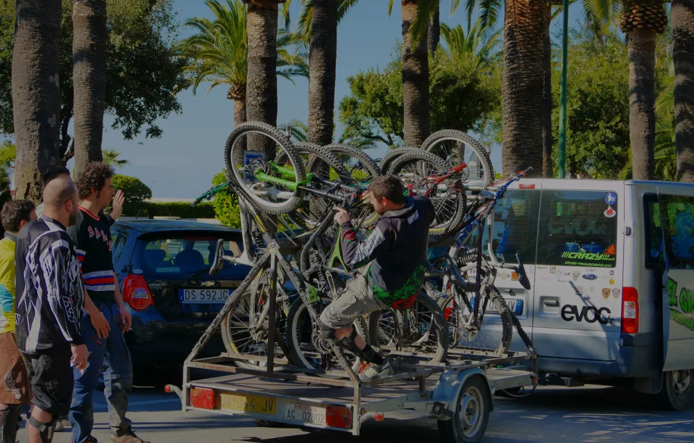 Shuttle with trailer and bikes