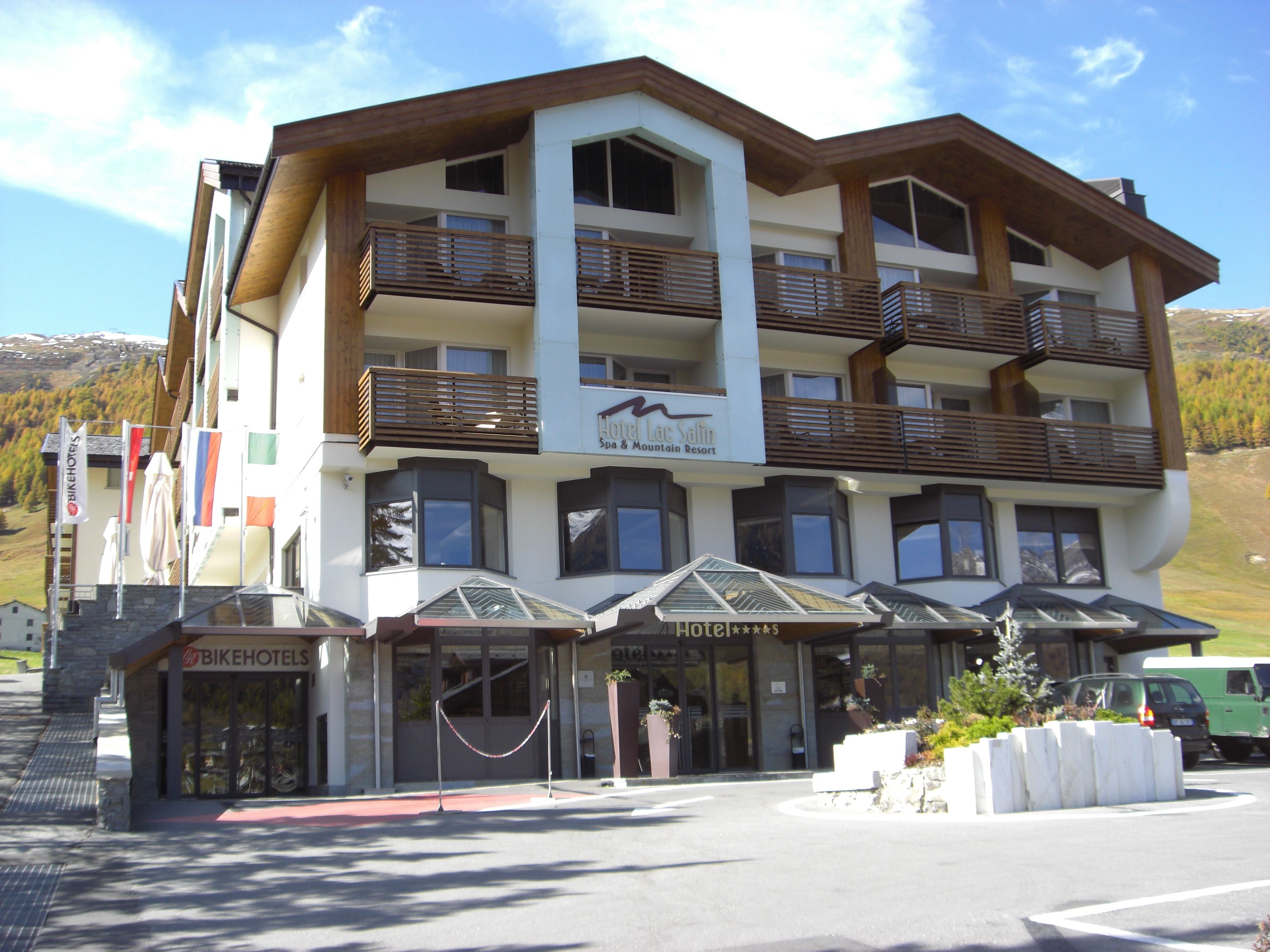 Hotel Lac Salin Livigno Dreilander Mtb Tour
